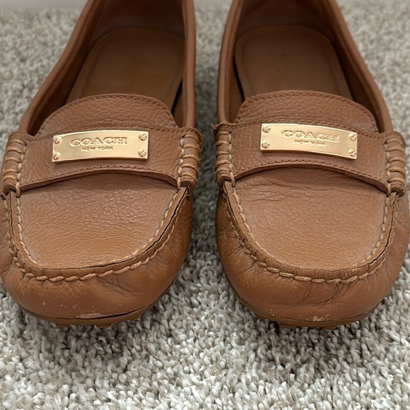 Coach Fredrica tan leather loafers - Picture 3 of 12